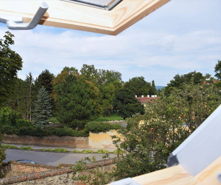 kilátás a puszedli tetőtéri apartman ablakából