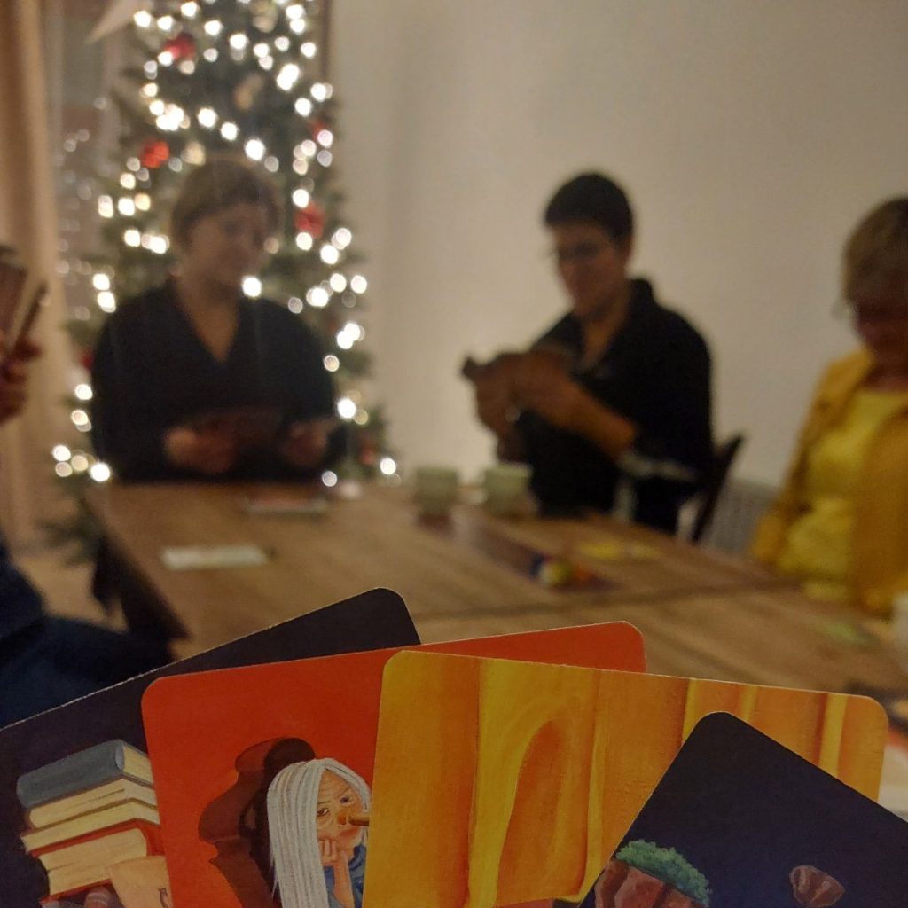 karácsonyi társasjátékest a puszedliben